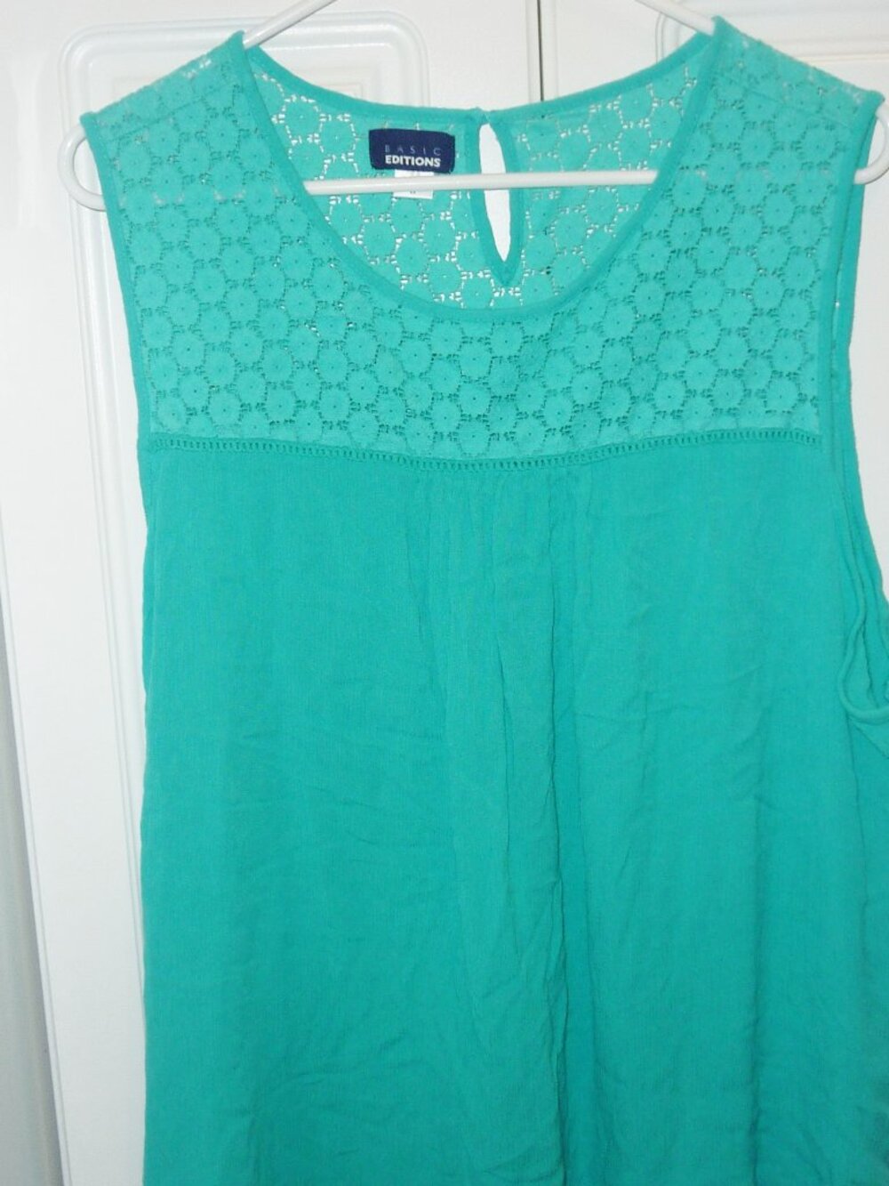 Ladies Basic Edition Mint Green Sleeveless Accented Neckline Tunic Top Size 2X